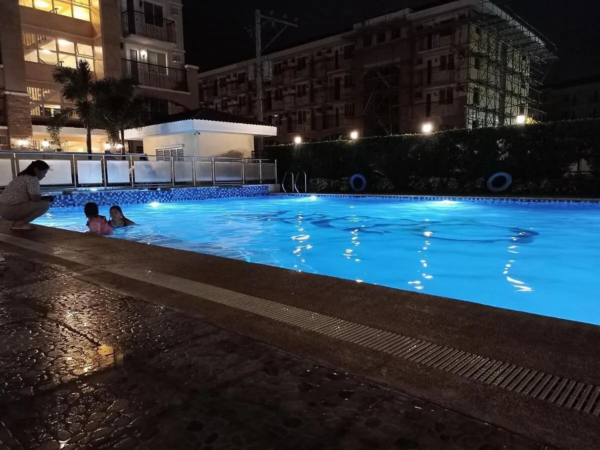 Condo 1-Br At Arezzo Place Davao City 0*,