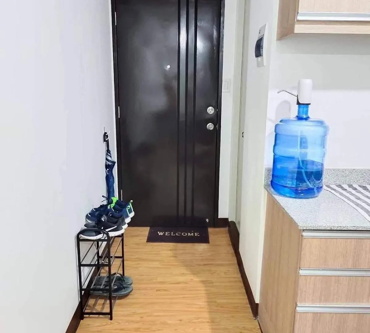 Condo 1-Br At Arezzo Place Davao City 0*,